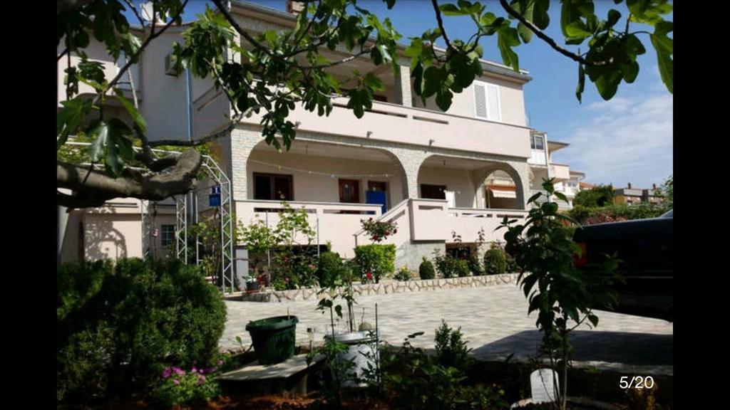 Kabashi Apartment Krk Town Bilik gambar